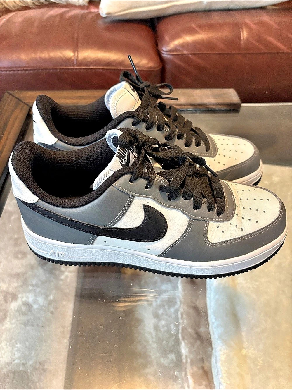 Nike Air Force 1 Low Neutral Grey/Black-White Low Sneakers in Gray/White 8.5 - Picture 2 of 5
